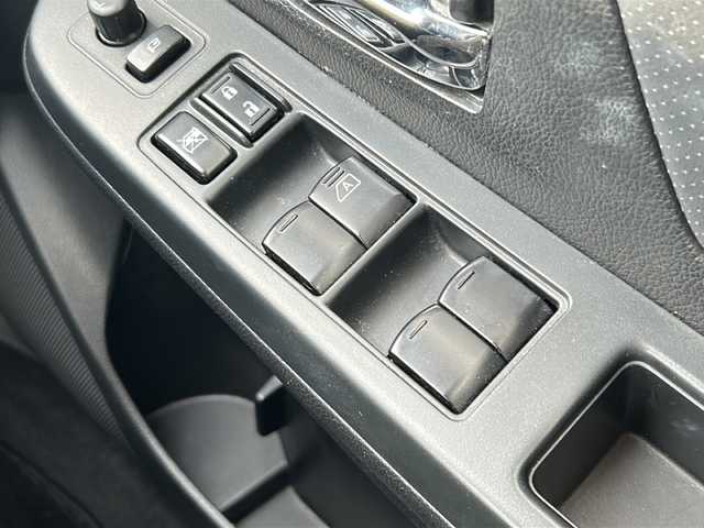 スバル インプレッサ スポーツ 2．0i アイサイト 山口県 2014(平26)年 11.6万km サテンホワイトパール 社外ナビ/【AVIC-HR2099W】/バックカメラ/前後ドライブレコーダー/パドルシフト/ETC/ウインカーミラー/フロアマット