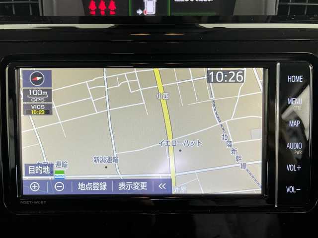 トヨタ ルーミー カスタムG 富山県 2022(令4)年 2.7万km パールホワイトⅢ 4WD/純正ナビ（AM/FM/DVD/BT/フルセグ）/バックカメラ/ドライブレコーダー/ETC/両側パワースライドドア/衝突被害軽減システム/レーダークルーズコントロール/レーンキープアシスト/コーナーセンサー/横滑り防止装置/アイドリングストップ/純正アルミホイール/純正フロアマット/オートLEDライト/オートホールド付電子パーキング/革巻きステアリング/ステアリングスイッチ/社外アルミホイール付冬タイヤ積載有/スマートキー/スペアキー