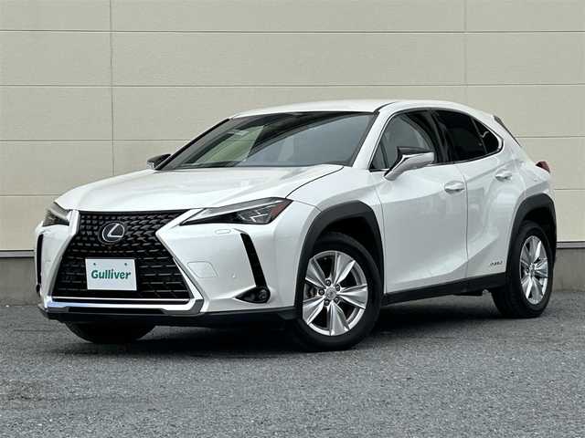 レクサス ＵＸ 250h バージョンC 茨城県 2020(令2)年 5.2万km ソニッククォーツ 革巻きステアリング/ステアリングヒーター/ステアリングスイッチ/メーカーナビ/パノラミックビューカメラ/三眼LEDヘッドライト/BSM/レザーシート/パワーバックドア/レーダークルーズコントロール/レクサスセーフティセンス/シートヒーター/パワーメモリーシート/ETC