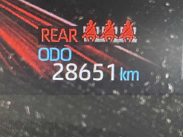 トヨタ ヤリスクロス Z 愛知県 2023(令5)年 2.9万km ブラックマイカ 純正ナビ（AM/FM/BT/USB/MiraCast）/トヨタセーフティセンス/　・プリクラッシュセーフティー/　・レーントレーシングアシスト/　・クリアランスソナー/　・パーキングサポートブレーキ/　・ロードサインアシスト/　・先行車発進告知/ハーフレザーシート/ハンドルヒーター/シートヒーター/電動パーキングブレーキ/ブレーキホールド/前後ドライブレコーダー/ETC/ドライブモード選択/MT機能付き走行モード/type-c充電/取説/保証書