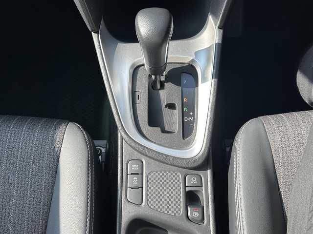トヨタ ヤリスクロス Z 愛知県 2023(令5)年 2.9万km ブラックマイカ 純正ナビ（AM/FM/BT/USB/MiraCast）/トヨタセーフティセンス/　・プリクラッシュセーフティー/　・レーントレーシングアシスト/　・クリアランスソナー/　・パーキングサポートブレーキ/　・ロードサインアシスト/　・先行車発進告知/ハーフレザーシート/ハンドルヒーター/シートヒーター/電動パーキングブレーキ/ブレーキホールド/前後ドライブレコーダー/ETC/ドライブモード選択/MT機能付き走行モード/type-c充電/取説/保証書