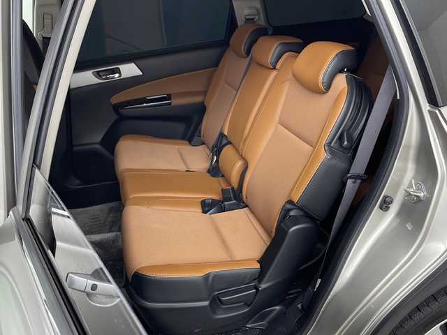 スバル エクシーガクロスオーバー７ 2．5i アイサイト 兵庫県 2015(平27)年 11.2万km タングステンM ・社外メモリナビ/・BT/CD/DVD/USB/iPod/・フルセグテレビ/・ビルトインETC/・SDサーバー/・クルーズコントロール追従あり/・アイドリングストップ/・横滑り防止装置/・プリクラッシュシステム/・レーンキープアシスト/・MTモード付AT/・パドルシフト/・スマートキー/・ハーフレザー/・ALPINE後席用モニター/・社外ドライブレコーダー/・シートヒーター/・パワーシート/・オートライト/・キセノンライト/・ABS/・純正アルミホイール/・電動格納ミラー/・キセノンライト