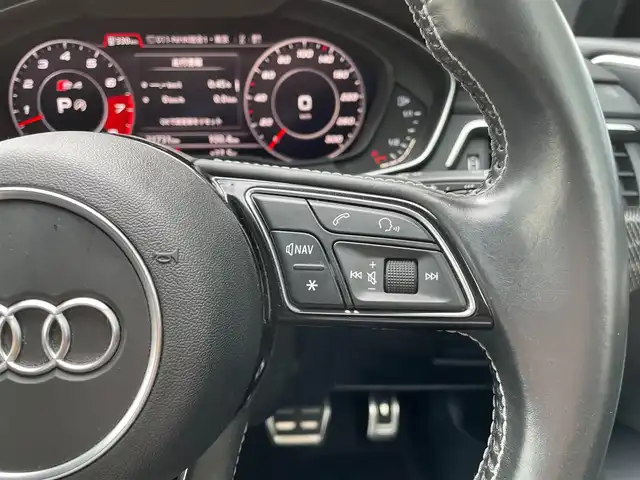 アウディ Ｓ４ アバント 東京都 2017(平29)年 3.2万km グレイシアホワイトメタリック ワンオーナー/Sロゴ入りアルカンターラコンビシート（黒）/　パワーシート（前席）/　シートヒーター（前席）/純正SDナビ/　フルセグTV BT WiFi DVD/CD AM/FM/サンルーフ/レーダークルーズコントロール/Sエンブレム入りティンブル革巻きステアリングホイール/　パドルシフト/　ステアリングスイッチ（オーディオ）/パーキングアシスト/純正LEDヘッドランプ/純正ドライブレコーダー（前後）/純正18インチアルミホイール/パワーバックドア/ISOFIX/アルミルーフレール/アルミドアミラー/ステンレス製ペダル/ディーラー記録簿 H30、R1、R2、R4、R5、R6/保証書＆取扱説明書