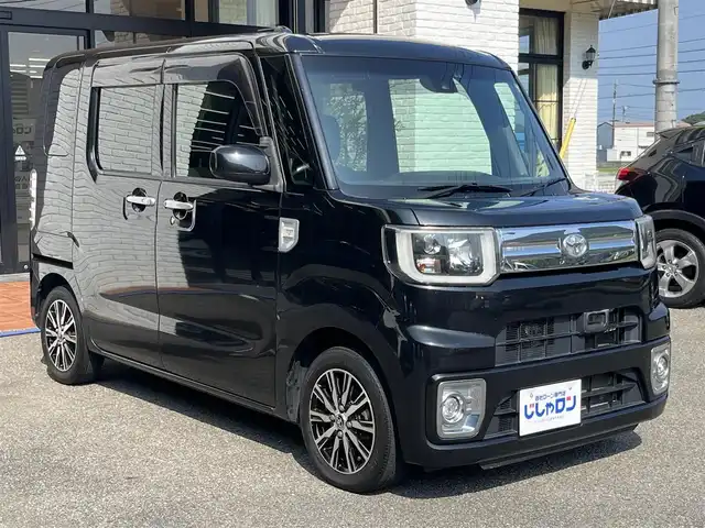 トヨタ ピクシスメガ Gターボ SAⅡ 高知県 2016(平28)年 8.4万km ブラックマイカメタリック (株)IDOMが運営する【じしゃロン高知店】の自社ローン専用車両になります。こちらは現金またはオートローンご利用時の価格です。自社ローンご希望の方は別途その旨お申付け下さい