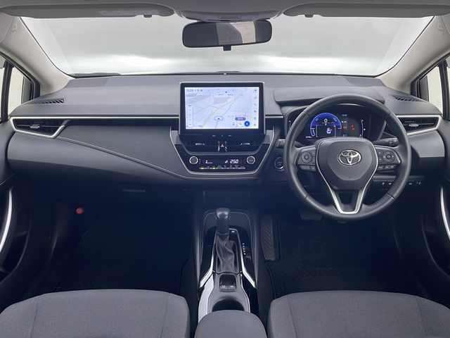 トヨタ カローラツーリング ハイブリッド G 秋田県 2022(令4)年 2.2万km プラチナホワイトパールマイカ ワンオーナー /４WD/純正ナビ【AM/FM/BT】　/フルセグＴＶ　/バックカメラ　/ＥＴＣ２．０　/フロントワイパーデアイサー　/横滑り防止装置　　/オートマチックハイビーム　/ライトレベライザー　/クリアランスソナー　/クルーズコントロール　/スマートキー/オートライト/ステアリングリモコン/オートホールド /自動パーキングブレーキ/電格ミラー/プッシュスタート /純正フロアマット/サイドバイザー /純正AW/ウィンカーミラー /コーナーセンサー /保証書/取扱説明書
