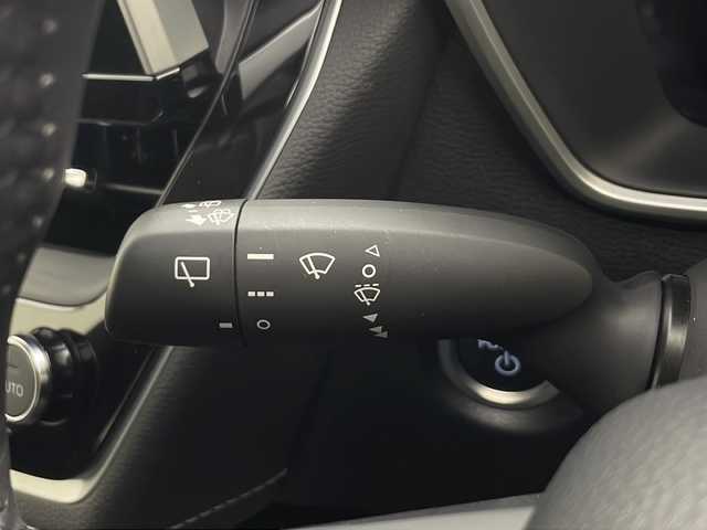 トヨタ カローラツーリング ハイブリッド G 秋田県 2022(令4)年 2.2万km プラチナホワイトパールマイカ ワンオーナー /４WD/純正ナビ【AM/FM/BT】　/フルセグＴＶ　/バックカメラ　/ＥＴＣ２．０　/フロントワイパーデアイサー　/横滑り防止装置　　/オートマチックハイビーム　/ライトレベライザー　/クリアランスソナー　/クルーズコントロール　/スマートキー/オートライト/ステアリングリモコン/オートホールド /自動パーキングブレーキ/電格ミラー/プッシュスタート /純正フロアマット/サイドバイザー /純正AW/ウィンカーミラー /コーナーセンサー /保証書/取扱説明書