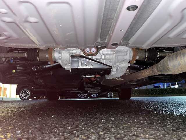 トヨタ ノア ハイブリッド S－Z 岩手県 2022(令4)年 3.5万km レッドマイカメタリック 寒冷地仕様　純正ナビ　バックＣ　両側電動スライド　ビルドインＥＴＣ２．０　ＵＳＢｔｙｐｅＣ　レーダークルーズ　ハーフレザーシート　シートヒーター　ＡＣ１００Ｖコンセント　ドラレコ　ＢＳＭ　純正１６ＡＷ