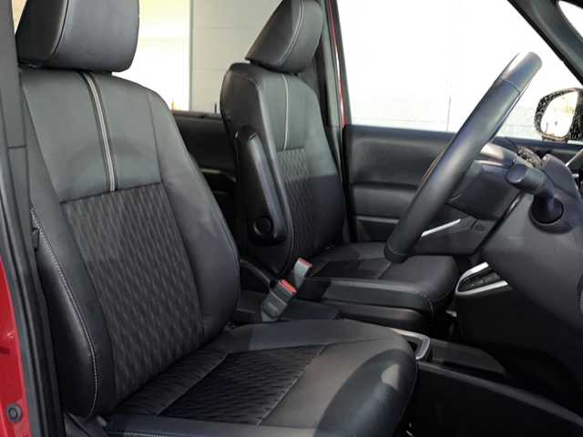 トヨタ ノア ハイブリッド S－Z 岩手県 2022(令4)年 3.5万km レッドマイカメタリック 寒冷地仕様　純正ナビ　バックＣ　両側電動スライド　ビルドインＥＴＣ２．０　ＵＳＢｔｙｐｅＣ　レーダークルーズ　ハーフレザーシート　シートヒーター　ＡＣ１００Ｖコンセント　ドラレコ　ＢＳＭ　純正１６ＡＷ