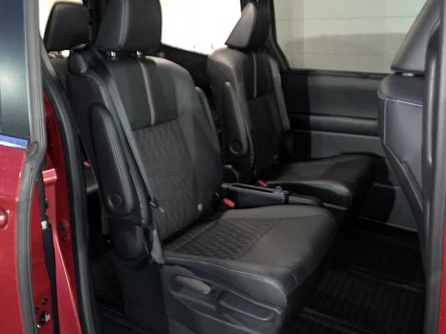 トヨタ ノア ハイブリッド S－Z 岩手県 2022(令4)年 3.5万km レッドマイカメタリック 寒冷地仕様　純正ナビ　バックＣ　両側電動スライド　ビルドインＥＴＣ２．０　ＵＳＢｔｙｐｅＣ　レーダークルーズ　ハーフレザーシート　シートヒーター　ＡＣ１００Ｖコンセント　ドラレコ　ＢＳＭ　純正１６ＡＷ