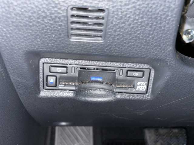 トヨタ ノア ハイブリッド S－Z 岩手県 2022(令4)年 3.5万km レッドマイカメタリック 寒冷地仕様　純正ナビ　バックＣ　両側電動スライド　ビルドインＥＴＣ２．０　ＵＳＢｔｙｐｅＣ　レーダークルーズ　ハーフレザーシート　シートヒーター　ＡＣ１００Ｖコンセント　ドラレコ　ＢＳＭ　純正１６ＡＷ