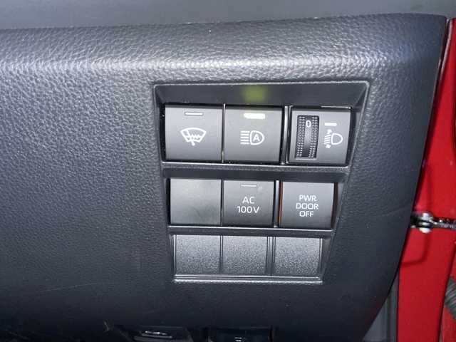 トヨタ ノア ハイブリッド S－Z 岩手県 2022(令4)年 3.5万km レッドマイカメタリック 寒冷地仕様　純正ナビ　バックＣ　両側電動スライド　ビルドインＥＴＣ２．０　ＵＳＢｔｙｐｅＣ　レーダークルーズ　ハーフレザーシート　シートヒーター　ＡＣ１００Ｖコンセント　ドラレコ　ＢＳＭ　純正１６ＡＷ