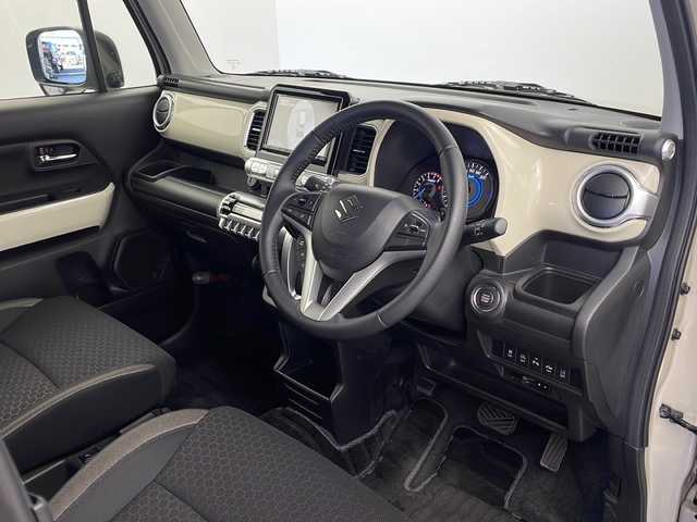 スズキ クロスビー HYBRID MZ 栃木県 2019(平31)年 4.2万km キャラバンアイボリーパールメタリック/ホワイト 2トーンルーフ 4WD/全方位モニター用カメラパッケージ装着車/インタークーラーターボ/デュアルセンサーブレーキサポート/パナソニック8インチナビ（CN-RZ843）/　フルセグTV/Bluetooth/DVD/クルーズコントロール/コーナーセンサー/パドルシフト/D/Nシートヒーター/AUTOライト/LEDヘッドライト/ETC/純正フロアマット/AW付きスタッドレスタイヤ積載