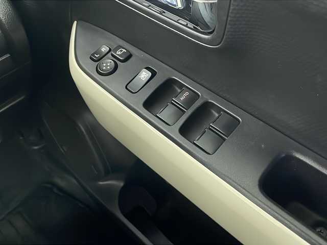 スズキ クロスビー HYBRID MZ 栃木県 2019(平31)年 4.2万km キャラバンアイボリーパールメタリック/ホワイト 2トーンルーフ 4WD/全方位モニター用カメラパッケージ装着車/インタークーラーターボ/デュアルセンサーブレーキサポート/パナソニック8インチナビ（CN-RZ843）/　フルセグTV/Bluetooth/DVD/クルーズコントロール/コーナーセンサー/パドルシフト/D/Nシートヒーター/AUTOライト/LEDヘッドライト/ETC/純正フロアマット/AW付きスタッドレスタイヤ積載