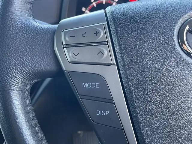 トヨタ ヴェルファイア 2．4Z ゴールデンアイズ 埼玉県 2013(平25)年 14.4万km ホワイトパールクリスタルシャイン (株)IDOMが運営する【じしゃロン川越店】の自社ローン専用車両になります。こちらは現金またはオートローンご利用時の価格です。自社ローンご希望の方は別途その旨お申付け下さい/純正HDDナビ　NHZN-X62G/フルセグ/Bluetooth/CD/DVD/AM/FM/バックカメラ/後席フリップダウンモニター/両側パワースライドドア/クルーズコントロール/電動リアゲート/ハーフレザーシート/後席オットマン/ビルトインETC/HIDオートライト/フォグ/スマートキー（スペアキー×1）/プッシュスタート/ドアバイザー/オート開閉ウインカーミラー/ナノイー/純正フロアマット/ニーエアバッグ/純正18インチアルミホイール/車両取扱説明書