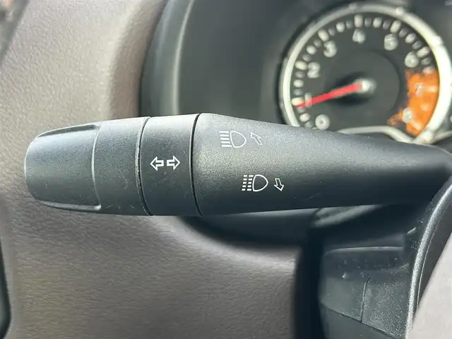 クライスラー・ジープ ジープ レネゲード リミテッド 岡山県 2016(平28)年 3.5万km 白 登録時走行距離34599km/社外ナビ（AVIC-RL900）/ワンセグTV(AM.FM.CD.DVD.TV.BT)/バックカメラ/ETC/ブラインドスポットモニター/シートヒーター/ステアリングヒーター/クリアランスソナー/衝突軽減ブレーキ/横滑り防止装置/クルーズコントロール/車線逸脱警報（レーンキープアシスト）/オートライト/アイドリングストップ/17インチ純正AW/純正フロアマット/レザーシート/D+N席パワーシート