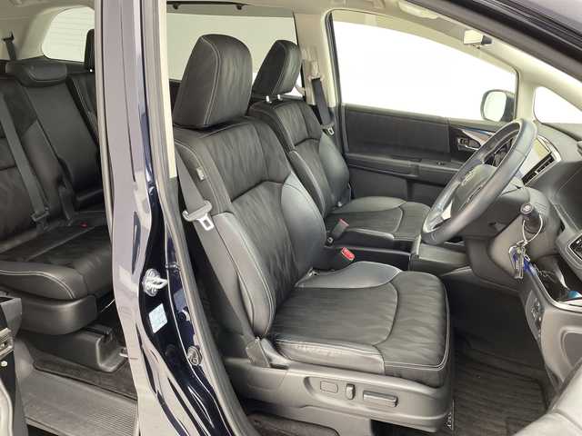 ホンダ オデッセイ ハイブリッド アブソルート ホンダセンシング 愛知県 2018(平30)年 4.1万km プレミアムヴィーナスブラックP ホンダセンシング/純正9型ナビ/両側パワースライドドア/レーダークルーズコントロール/全方位カメラ/パワーシート/コーナーセンサー/バックカメラ/ETC2.0/純正アルミホイール/インテリジェントミラー/リアオートエアコン/レーンキープアシスト/ドライブレコーダー/衝突軽減システム/フルセグ/CD DVD/Bluetooth/ステアリングスイッチ/スマートキー/プッシュスタート