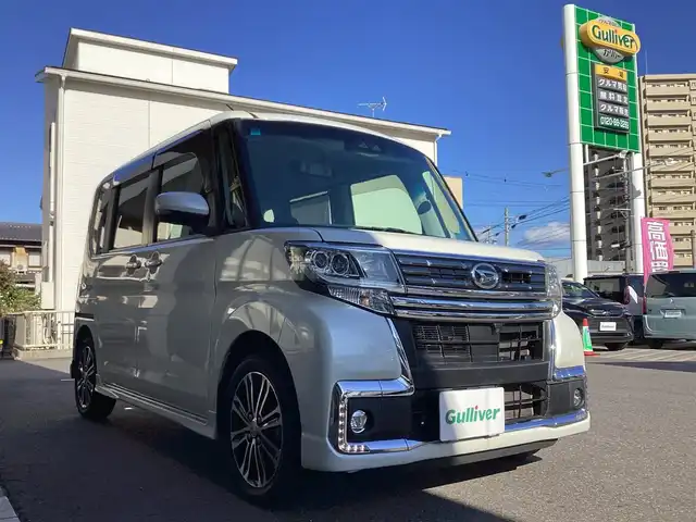 ダイハツ タント カスタム RS トップED SA Ⅲ 愛知県 2018(平30)年 5万km パールホワイトⅢ スマートキー　/LEDヘッド　/衝突軽減ブレーキ　/AHB /両側パワースライドドア　/純正SDナビ　/フルセグ　/バックカメラ　/全方位カメラ　/ステアリングスイッチ　/ETC /ハーフレザー　/シートヒーター