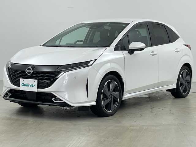 日産 オーラ G FOUR レザーエディション 道央・札幌 2022(令4)年 0.8万km ピュアホワイトパール ・禁煙車/・純正9インチナビ&TV&BT&USB&HDMI/・バックカメラ/・アラウンドビューモニター/・BOSEパーソナルプラスサウンドシステム/・プロパイロット/・全方位運転支援システム/・踏み間違え防止アシスト/・インテリジェントエマージェンシーブレーキ/・標識認識機能/・車線逸脱警報/・後退時検知機能/・SOSコール/・前席シートヒーター/・レザーシート/・ステアリングヒーター/・前方ドライブレコーダー/・ワイヤレス充電器/・ETC2.0/・純正フロアマット/・LEDオートヘッドライト/・フォグランプ/・オートライト/・スマートキー