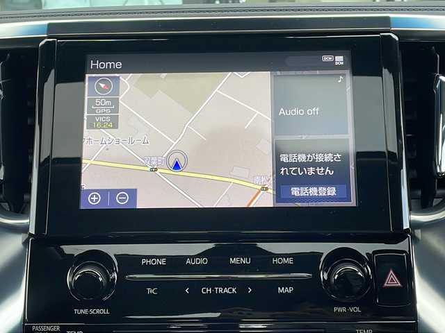 トヨタ アルファード S Cパッケージ 長野県 2022(令4)年 2.6万km ホワイトパールクリスタルシャイン 純正９型ナビ機能付きディスプレイオーディオ(AM/FM/BT/TV/DVD/USB/AppleCarPlay)/ツインムーンルーフ/12.1型後席フリップダウンモニター/フルセグTV/純正ビルトインETC/純正ドライブレコーダー/バックカメラ/両側電動スライドドア/電動パワーバックドア/AC100Vアクセサリーコンセント/助手席＋後列オットマン/後席サンシェード/追従型クルーズコントロール/シーケンシャルターンランプ/三眼LEDヘッドライト/オートライト/アダプティブハイビーム/アダプティブフロントライティングシステム/フォグランプ/純正フロアマット/純正18インチアルミホイール/レザーシート(シートヒーター、エアシート)/電子パーキング/革巻きステアリング/ステアリングスイッチ/ステアリングヒーター/トヨタセーフティセンス/プリクラッシュセーフティ/ロードサインアシスト/レーントレーシングアシスト/ブラインドスポットモニター/パーキングサポートブレーキ/リヤクロストラフィックアラート/先行車発進告知/前後クリアランスソナー/スマートキー/スペアキー/スペアタイヤ