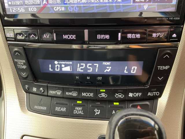 トヨタ ヴェルファイア 2．4Z ゴールデンアイズ 道央・札幌 2013(平25)年 9.7万km ホワイトパールクリスタルシャイン ・4WD/・アルパイン9インチ　SDナビ/・フルセグ/CD/DVD/BT）/・バックカメラ/・両側パワースライドドア/・クルーズコントロール/・オートライト/HIDヘッドライト/・前方ドライブレコーダー/・両側パワースライドドア/・ETC