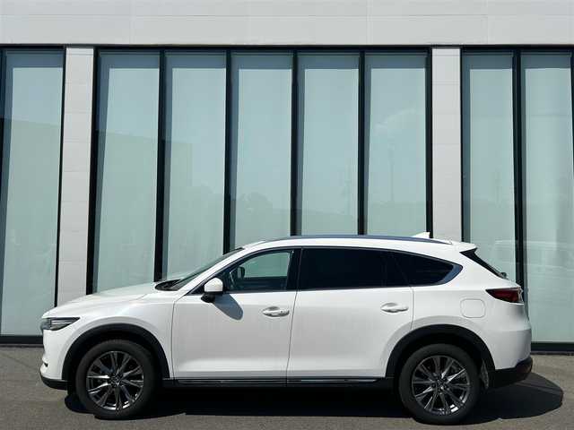 マツダ ＣＸ－８ XD Lパッケージ 大阪府 2022(令4)年 1.8万km スノーフレイクホワイトパールマイカ 純正ナビ/  フルセグTV/Bluetooth/USB/全方位モニター/ＢＯＳＥサウンド/ターボ車/衝突軽減ブレーキ/横滑り防止装置/コーナーセンサー/ＢＳＭ/サンルーフ/全席シートヒーター/ヘッドアップディスプレイ/電動リアゲート/前席パワーシート（運転席メモリー付き）/レーダークルーズコントロール/レーンキープアシスト/アイドリングストップ/前後ドライブレコーダー/オートマチックハイビーム/ワイヤレス充電/純正19インチアルミホイール/純正フロアマット/プッシュスタート/スマートキー/ルーフレール/ＬＥＤ/ＥＴＣ