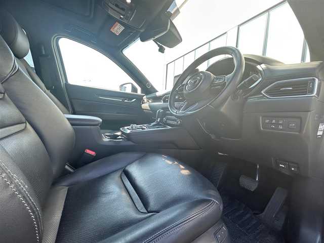 マツダ ＣＸ－８ XD Lパッケージ 大阪府 2022(令4)年 1.8万km スノーフレイクホワイトパールマイカ 純正ナビ/  フルセグTV/Bluetooth/USB/全方位モニター/ＢＯＳＥサウンド/ターボ車/衝突軽減ブレーキ/横滑り防止装置/コーナーセンサー/ＢＳＭ/サンルーフ/全席シートヒーター/ヘッドアップディスプレイ/電動リアゲート/前席パワーシート（運転席メモリー付き）/レーダークルーズコントロール/レーンキープアシスト/アイドリングストップ/前後ドライブレコーダー/オートマチックハイビーム/ワイヤレス充電/純正19インチアルミホイール/純正フロアマット/プッシュスタート/スマートキー/ルーフレール/ＬＥＤ/ＥＴＣ