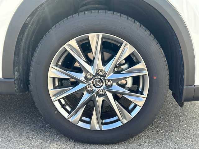 マツダ ＣＸ－８ XD Lパッケージ 大阪府 2022(令4)年 1.8万km スノーフレイクホワイトパールマイカ 純正ナビ/  フルセグTV/Bluetooth/USB/全方位モニター/ＢＯＳＥサウンド/ターボ車/衝突軽減ブレーキ/横滑り防止装置/コーナーセンサー/ＢＳＭ/サンルーフ/全席シートヒーター/ヘッドアップディスプレイ/電動リアゲート/前席パワーシート（運転席メモリー付き）/レーダークルーズコントロール/レーンキープアシスト/アイドリングストップ/前後ドライブレコーダー/オートマチックハイビーム/ワイヤレス充電/純正19インチアルミホイール/純正フロアマット/プッシュスタート/スマートキー/ルーフレール/ＬＥＤ/ＥＴＣ