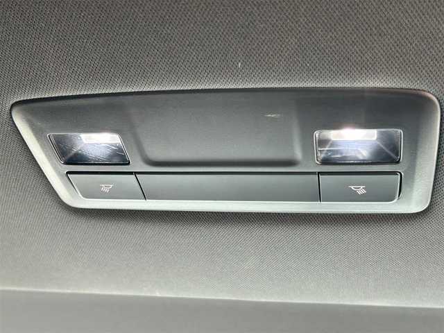 マツダ ＣＸ－８ XD Lパッケージ 大阪府 2022(令4)年 1.8万km スノーフレイクホワイトパールマイカ 純正ナビ/  フルセグTV/Bluetooth/USB/全方位モニター/ＢＯＳＥサウンド/ターボ車/衝突軽減ブレーキ/横滑り防止装置/コーナーセンサー/ＢＳＭ/サンルーフ/全席シートヒーター/ヘッドアップディスプレイ/電動リアゲート/前席パワーシート（運転席メモリー付き）/レーダークルーズコントロール/レーンキープアシスト/アイドリングストップ/前後ドライブレコーダー/オートマチックハイビーム/ワイヤレス充電/純正19インチアルミホイール/純正フロアマット/プッシュスタート/スマートキー/ルーフレール/ＬＥＤ/ＥＴＣ