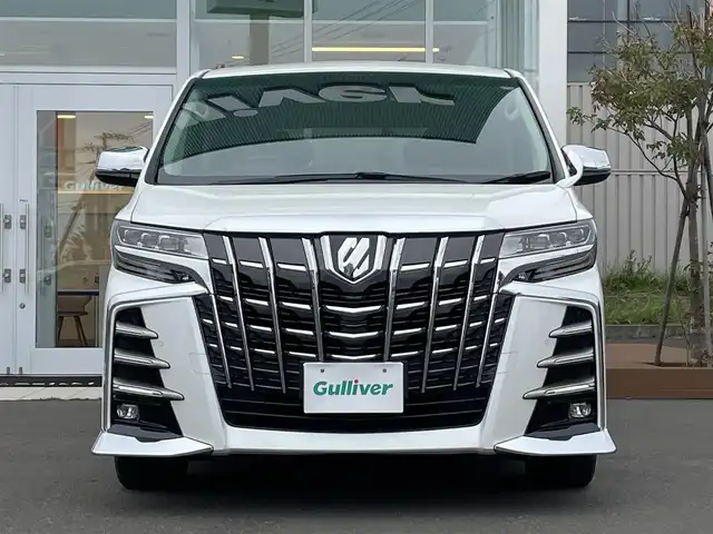トヨタ アルファード S Cパッケージ 道央・札幌 2019(平31)年 2.5万km ホワイトパールクリスタルシャイン ・４WD/・ワンオーナー/・衝突軽減ブレーキ/・寒冷地仕様/・両側パワースライドドア/・レザーシート/・純正ナビ/　CD＆DVD＆BT＆TV/・バックカメラ/・コーナーセンサー/・レーンキープアシスト/・レーダークルーズコントロール/・パワーバックドア/・フリップダウンモニター/・パワーシート/・ブラインドスポットモニター/・デジタルインナーミラー/・純正エンジンスターター/・前後ドライブレコーダー/・シートヒーター/・アイドリングストップ/・プッシュスタート/・スマートキー/・オートエアコン/・オートライト/・オートリトラミラー/・レインセンサーワイパー/・MT付きAT/・ステアリングヒーター/・ビルトインETC/・社外AW＆冬タイヤ積込/　215/65/16  2019年製　4分山/・純正フロアマット/・ドアバイザー/・ウィンカーミラー/・フォグライト