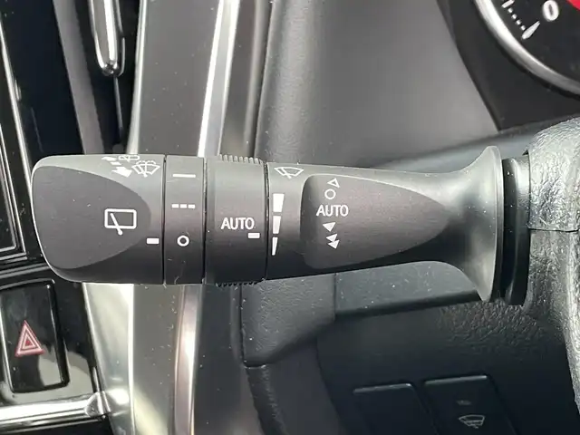 トヨタ アルファード S Cパッケージ 道央・札幌 2019(平31)年 2.5万km ホワイトパールクリスタルシャイン ・４WD/・ワンオーナー/・衝突軽減ブレーキ/・寒冷地仕様/・両側パワースライドドア/・レザーシート/・純正ナビ/　CD＆DVD＆BT＆TV/・バックカメラ/・コーナーセンサー/・レーンキープアシスト/・レーダークルーズコントロール/・パワーバックドア/・フリップダウンモニター/・パワーシート/・ブラインドスポットモニター/・デジタルインナーミラー/・純正エンジンスターター/・前後ドライブレコーダー/・シートヒーター/・アイドリングストップ/・プッシュスタート/・スマートキー/・オートエアコン/・オートライト/・オートリトラミラー/・レインセンサーワイパー/・MT付きAT/・ステアリングヒーター/・ビルトインETC/・社外AW＆冬タイヤ積込/　215/65/16  2019年製　4分山/・純正フロアマット/・ドアバイザー/・ウィンカーミラー/・フォグライト