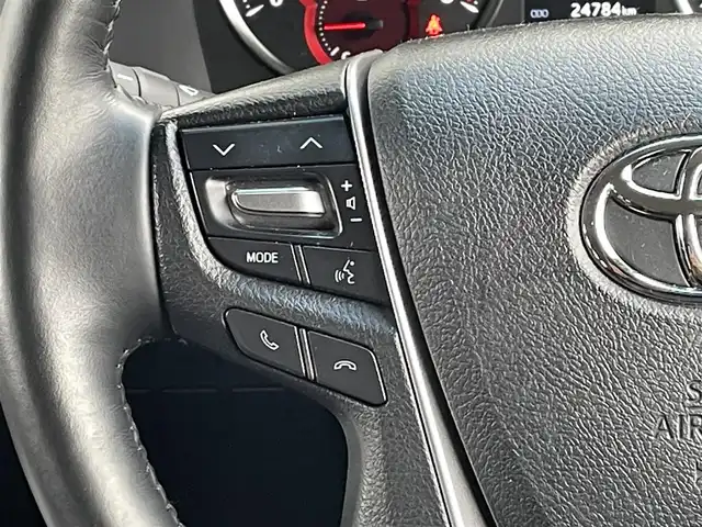 トヨタ アルファード S Cパッケージ 道央・札幌 2019(平31)年 2.5万km ホワイトパールクリスタルシャイン ・４WD/・ワンオーナー/・衝突軽減ブレーキ/・寒冷地仕様/・両側パワースライドドア/・レザーシート/・純正ナビ/　CD＆DVD＆BT＆TV/・バックカメラ/・コーナーセンサー/・レーンキープアシスト/・レーダークルーズコントロール/・パワーバックドア/・フリップダウンモニター/・パワーシート/・ブラインドスポットモニター/・デジタルインナーミラー/・純正エンジンスターター/・前後ドライブレコーダー/・シートヒーター/・アイドリングストップ/・プッシュスタート/・スマートキー/・オートエアコン/・オートライト/・オートリトラミラー/・レインセンサーワイパー/・MT付きAT/・ステアリングヒーター/・ビルトインETC/・社外AW＆冬タイヤ積込/　215/65/16  2019年製　4分山/・純正フロアマット/・ドアバイザー/・ウィンカーミラー/・フォグライト