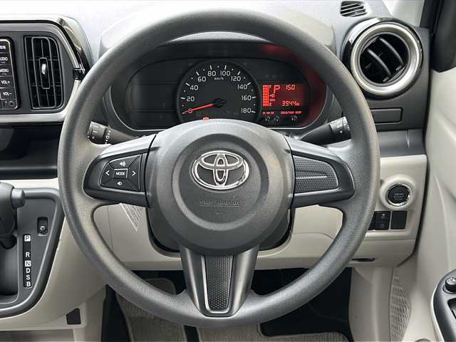 トヨタ パッソ X Lパッケージ 神奈川県 2023(令5)年 0.4万km ブライトシルバーM ワンオーナー/衝突被害軽減システム/クリアランスソナー/純正SDナビ/CD/SD/Bluetooth/ワンセグ/バックカメラ/アイドリングストップ/前後ドライブ/スマートキー×２/ETC/純正フロアマット/取扱説明書/保証書