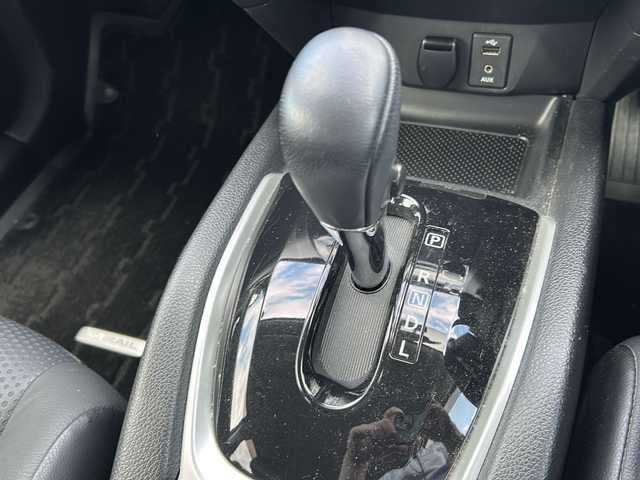 日産 エクストレイル 20X エマージェンシーブレーキ 千葉県 2014(平26)年 7.1万km ローズレッドパール 純正ナビ/CD/DVD/フルセグTV/Bluetooth/前方ドライブレコーダー/全方位カメラ/レーンキープアシスト/横滑り防止装置/盗難防止装置/衝突軽減ブレーキ/オートライト/プッシュスタート/スマートキー/スペアキー１本/保証書/取扱説明書