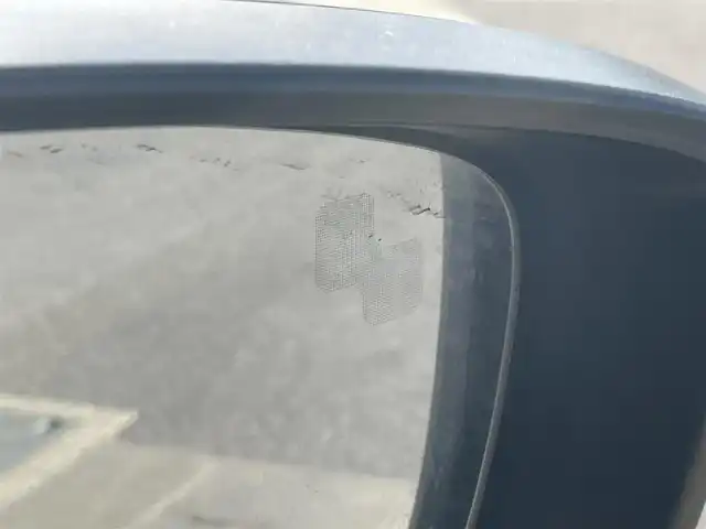 マツダ アクセラ 15S ツーリング 滋賀県 2015(平27)年 9.2万km メテオグレーマイカ 純正ナビ/・Bluetooth/フルセグ/・CD/DVD/バックカメラ/革巻きステアリング/ステアリングリモコン/パドルシフト/ETC/クルーズコントロール/スマートシティブレーキサポート/ヘッドアップディスプレイ/ブラインドスポットモニター/HIDオートライト/スマートキー