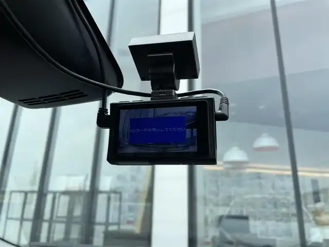 トヨタ ヴィッツ F セーフティーエディションⅢ 千葉県 2019(平31)年 2.9万km ホワイトパールクリスタルシャイン 純正9インチメモリナビ/(フルセグTV/CD/DVD/BT/FM/AM)/バックカメラ/衝突軽減ブレーキ/車線逸脱警報/横滑り防止装置/ETC/ドライブレコーダー/LEDヘッドライト/フォグランプ/オートライト/電動格納ミラー/シートリフター/プッシュスタート/スマートキー/フロアマット/ドアバイザー/スペアキー/取扱説明書/保証書