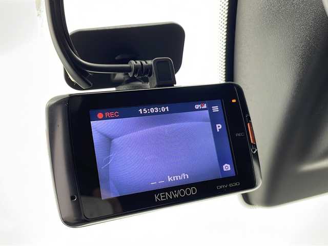 プジョー ２００８ クロスシティ 新潟県 2017(平29)年 6万km グレー ターボ/純正ナビ/(FM.AM.USB)/バックカメラ/革巻きステアリング/ステアリングリモコン/オートライト/MTモード/ドライブモード切替/電動格納ウィンカーミラー/ヘッドライトレベライザー/ハーフレザーシート/前席シートヒーター/リアコーナーセンサー/キーレス×2/純正フロアマット