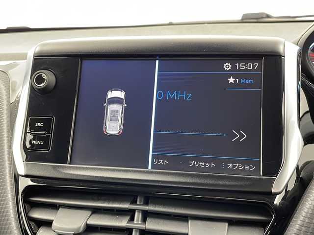 プジョー ２００８ クロスシティ 新潟県 2017(平29)年 6万km グレー ターボ/純正ナビ/(FM.AM.USB)/バックカメラ/革巻きステアリング/ステアリングリモコン/オートライト/MTモード/ドライブモード切替/電動格納ウィンカーミラー/ヘッドライトレベライザー/ハーフレザーシート/前席シートヒーター/リアコーナーセンサー/キーレス×2/純正フロアマット