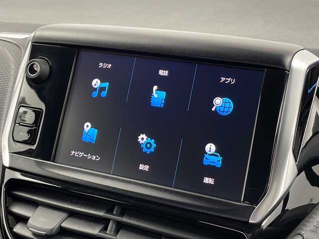 プジョー ２００８ クロスシティ 新潟県 2017(平29)年 6万km グレー ターボ/純正ナビ/(FM.AM.USB)/バックカメラ/革巻きステアリング/ステアリングリモコン/オートライト/MTモード/ドライブモード切替/電動格納ウィンカーミラー/ヘッドライトレベライザー/ハーフレザーシート/前席シートヒーター/リアコーナーセンサー/キーレス×2/純正フロアマット