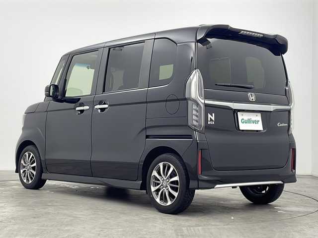 ホンダ Ｎ ＢＯＸ カスタム L 三重県 2022(令4)年 1.1万km クリスタルブラックパール 禁煙車/純正ナビ/・CD/DVD/Bluetooth/フルセグ/USB/iPOd/SD/ホンダセンシング/レーダークルーズコントロール/前席シートヒーター/バックカメラ/LEDヘッドライト/片側パワースライドドア/電動パーキング/ステアリングスイッチ/ETC/純正14インチAW