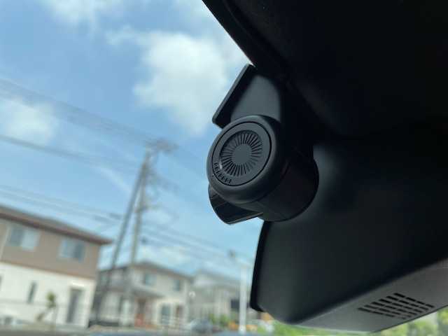 ダイハツ タント カスタム RS スタイルセレクション 静岡県 2021(令3)年 2.2万km ブラックマイカメタリック/シャイニングホワイトパール ●純正ナビ/(フルセグ/CD/DVD/Bluetooth)/(NSZN-Y71DS)/●全方位カメラ/●ブラックハーフレザーシート/●前席シートヒーター/●レーダークルーズコントロール/●レーンキープアシスト/●衝突軽減ブレーキ/●後方コーナーセンサー/●アイドリングストップ/●LEDライト/●オートライト/●フォグランプ/●革巻きステアリング/●ステアリングスイッチ/●ETC/●前方ドライブレコーダー/●フロアマット/●ドアバイザー/●電動格納ウインカーミラー/●プッシュスタート/●スマートキー/●スペアキー×1/●純正15インチアルミホイール/●W＋サイド＋カーテンSRS＋ABS/●保証書/●取扱説明書