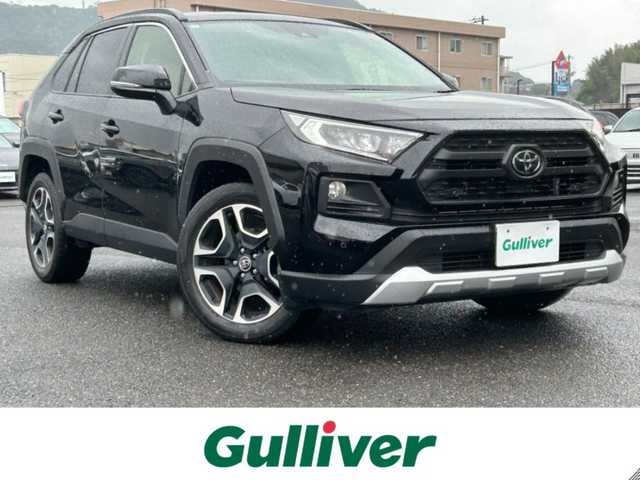 トヨタ ＲＡＶ４ アドベンチャー 広島県 2019(令1)年 6.1万km アティチュードブラックマイカ ワンオーナー/ダイナミックトルクベクタリングAWD/[4WD]/純正ナビ/[CD/DVD/フルセグTV/Bluetooth]/バックカメラ/ETC/シートヒーター/[D/N]/パワーシート/[D席]/ステアリングヒーター/衝突回避支援/レーントレーシングアシスト/オートマチックハイビーム/ブラインドスポットモニター/レーダークルーズコントロール/LEDヘッドライト/オートライト/プッシュスタート/スペアキー/フォグライト/ブレーキホールド/電動パーキングシステム/純正19AW/オートリトラミラー