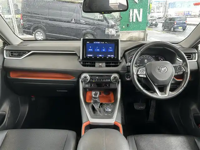 トヨタ ＲＡＶ４ アドベンチャー 広島県 2019(令1)年 6.1万km アティチュードブラックマイカ ワンオーナー/ダイナミックトルクベクタリングAWD/[4WD]/純正ナビ/[CD/DVD/フルセグTV/Bluetooth]/バックカメラ/ETC/シートヒーター/[D/N]/パワーシート/[D席]/ステアリングヒーター/衝突回避支援/レーントレーシングアシスト/オートマチックハイビーム/ブラインドスポットモニター/レーダークルーズコントロール/LEDヘッドライト/オートライト/プッシュスタート/スペアキー/フォグライト/ブレーキホールド/電動パーキングシステム/純正19AW/オートリトラミラー