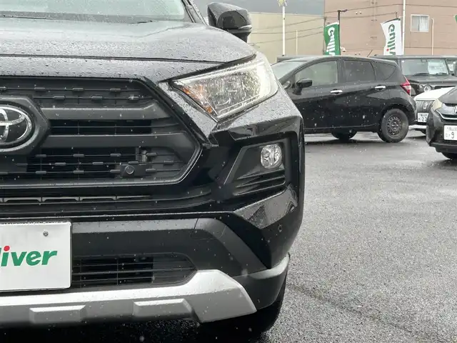 トヨタ ＲＡＶ４ アドベンチャー 広島県 2019(令1)年 6.1万km アティチュードブラックマイカ ワンオーナー/ダイナミックトルクベクタリングAWD/[4WD]/純正ナビ/[CD/DVD/フルセグTV/Bluetooth]/バックカメラ/ETC/シートヒーター/[D/N]/パワーシート/[D席]/ステアリングヒーター/衝突回避支援/レーントレーシングアシスト/オートマチックハイビーム/ブラインドスポットモニター/レーダークルーズコントロール/LEDヘッドライト/オートライト/プッシュスタート/スペアキー/フォグライト/ブレーキホールド/電動パーキングシステム/純正19AW/オートリトラミラー