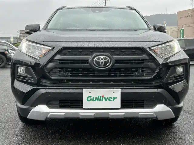 トヨタ ＲＡＶ４ アドベンチャー 広島県 2019(令1)年 6.1万km アティチュードブラックマイカ ワンオーナー/ダイナミックトルクベクタリングAWD/[4WD]/純正ナビ/[CD/DVD/フルセグTV/Bluetooth]/バックカメラ/ETC/シートヒーター/[D/N]/パワーシート/[D席]/ステアリングヒーター/衝突回避支援/レーントレーシングアシスト/オートマチックハイビーム/ブラインドスポットモニター/レーダークルーズコントロール/LEDヘッドライト/オートライト/プッシュスタート/スペアキー/フォグライト/ブレーキホールド/電動パーキングシステム/純正19AW/オートリトラミラー