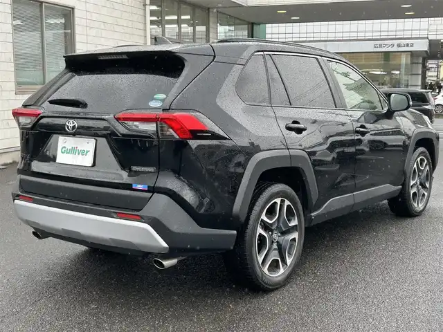トヨタ ＲＡＶ４ アドベンチャー 広島県 2019(令1)年 6.1万km アティチュードブラックマイカ ワンオーナー/ダイナミックトルクベクタリングAWD/[4WD]/純正ナビ/[CD/DVD/フルセグTV/Bluetooth]/バックカメラ/ETC/シートヒーター/[D/N]/パワーシート/[D席]/ステアリングヒーター/衝突回避支援/レーントレーシングアシスト/オートマチックハイビーム/ブラインドスポットモニター/レーダークルーズコントロール/LEDヘッドライト/オートライト/プッシュスタート/スペアキー/フォグライト/ブレーキホールド/電動パーキングシステム/純正19AW/オートリトラミラー