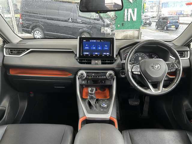 トヨタ ＲＡＶ４ アドベンチャー 広島県 2019(令1)年 6.1万km アティチュードブラックマイカ ワンオーナー/ダイナミックトルクベクタリングAWD/[4WD]/純正ナビ/[CD/DVD/フルセグTV/Bluetooth]/バックカメラ/ETC/シートヒーター/[D/N]/パワーシート/[D席]/ステアリングヒーター/衝突回避支援/レーントレーシングアシスト/オートマチックハイビーム/ブラインドスポットモニター/レーダークルーズコントロール/LEDヘッドライト/オートライト/プッシュスタート/スペアキー/フォグライト/ブレーキホールド/電動パーキングシステム/純正19AW/オートリトラミラー