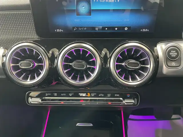 メルセデス・ベンツ Ｍ・ベンツ ＧＬＢ２００ｄ 4マチック 東京都 2022(令4)年 3.1万km Ｍナイトブルー ・純正ナビ/（フルセグTV/Bluetooth/CD/DVD/アンドロイドオート/アップルカープレイ）/・全方位カメラ/・前後コーナーセンサー/・ハーフレザーシート/・前席シートヒーター/・レーダークルーズコントロール/・BSM/・アイドリングストップ/・電動格納ミラー/・前後ドライブレコーダー/・革ステアリング/・ステアリングスイッチ/・パドルシフト/・ISOFIX/・電動パーキングブレーキ/・電動リアゲート/・LEDライト/・リアフォグランプ/・ルーフレール/・トノカバー/・ETC/・スペアキー×1/・スマートキー/・プッシュスタート/・純正18インチアルミホイール/・フロアマット/・スカッフプレートイルミ/・W＋S＋カーテンエアバッグ/ABS/・横滑り防止装置/・取扱説明書/・保証書