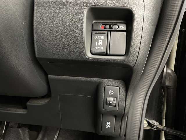 ホンダ Ｎ ＢＯＸ G Lパッケージ 新潟県 2016(平28)年 5.4万km クリスタルブラックパール 4WD/純正メモリナビ/ワンセグ/　CD/SD/Bluetooth/VXM-164CSi/バックカメラ/片側パワースライドドア/前席シートヒーター/スマートキー×２/ドライブコーダー/ヘッドライトレベライザー/横滑り防止装置/電動格納式ミラー/ETC/社外アルミ付きスタッドレス/　（積み込み５mm）