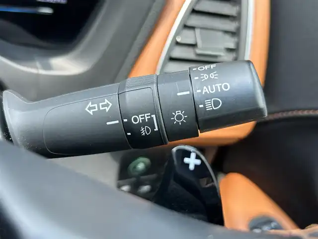 ホンダ ヴェゼル ハイブリッド 奈良県 2016(平28)年 2.6万km モルフォブルーP フルセグナビ　/Ｂｌｕｅｔｏｏｔｈ　/ＨＤＭＩ　/電動パーキングブレーキ　/ブレーキホールド機能　/ＵＳＢ入力端子　/レーダークルーズコントロール　/バックカメラ　/前席シートヒーター　/ＬＥＤヘッドライト