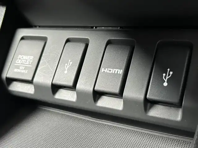ホンダ ヴェゼル ハイブリッド 奈良県 2016(平28)年 2.6万km モルフォブルーP フルセグナビ　/Ｂｌｕｅｔｏｏｔｈ　/ＨＤＭＩ　/電動パーキングブレーキ　/ブレーキホールド機能　/ＵＳＢ入力端子　/レーダークルーズコントロール　/バックカメラ　/前席シートヒーター　/ＬＥＤヘッドライト